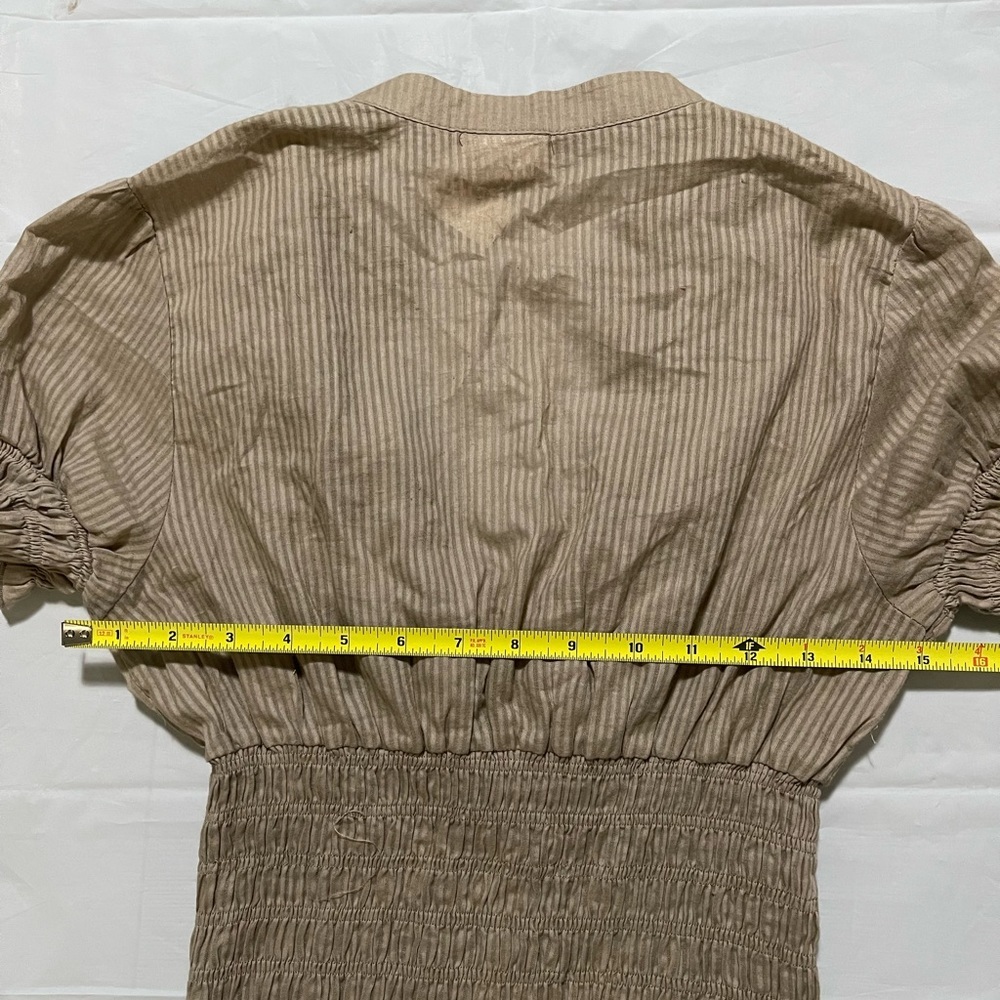 Women’s shirt. Stretch waist. Awesome piece for a night out - Picture 8 of 9